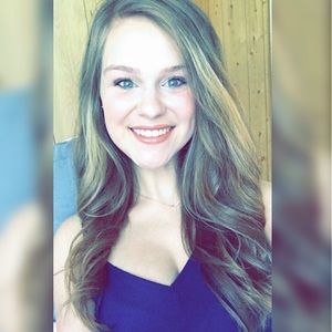 Meet your Posher, Olivia